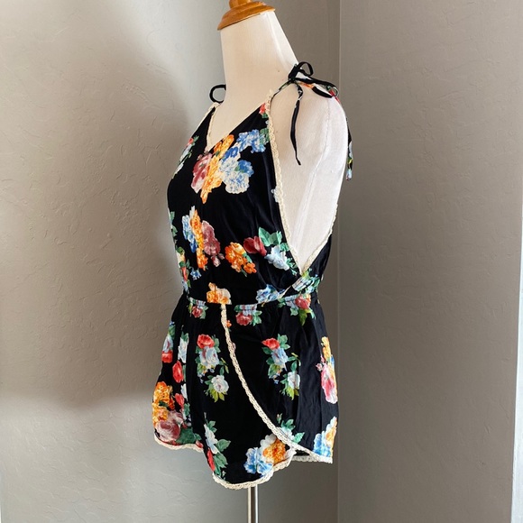Black Floral Romper - Picture 2 of 3